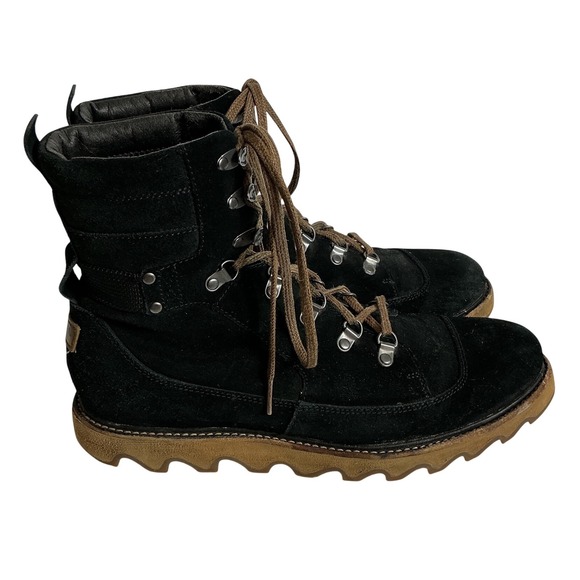 Sorel Men\'s Size 11  Mad Mukluk Black Water Resistant Winter Boots